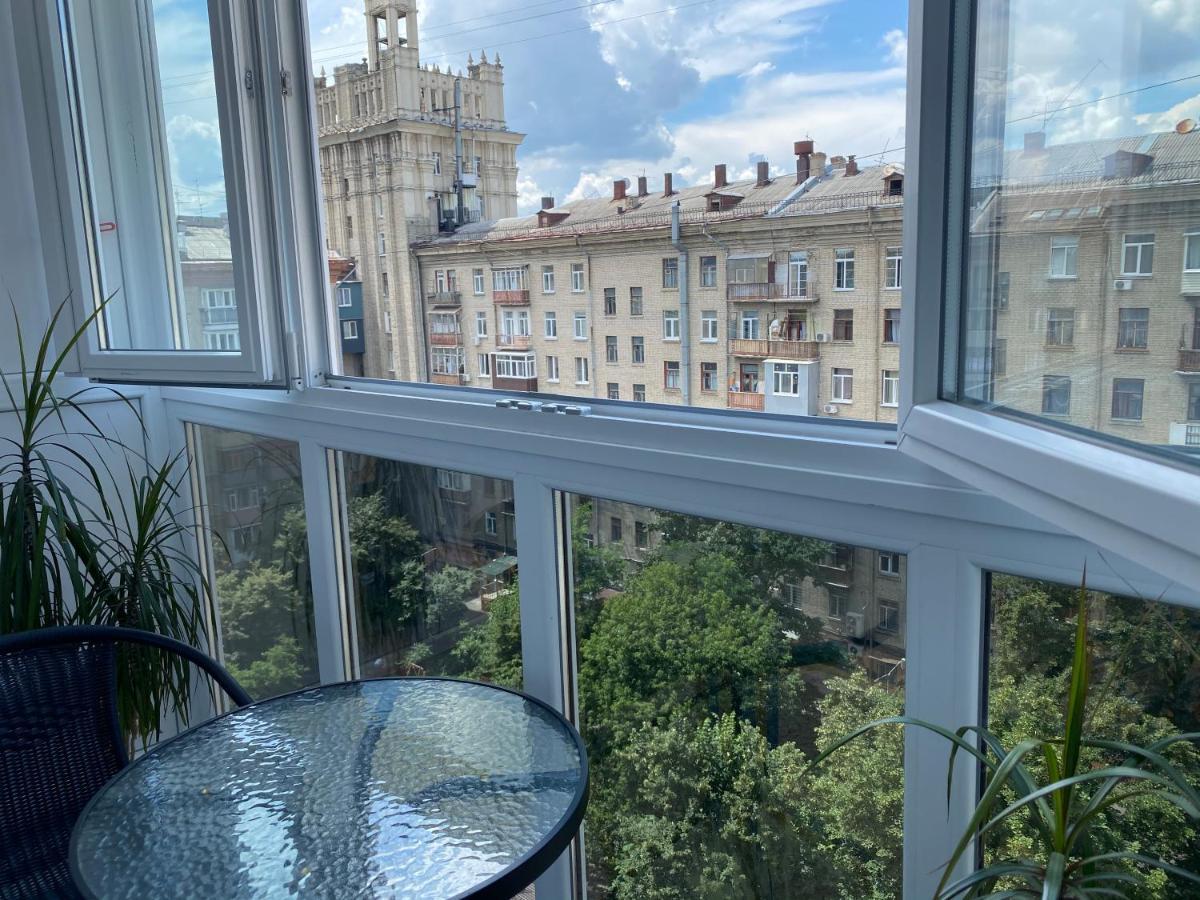 Panorama Luxury Apartment In The House With A Spire, A Historical Building In The City Centre Charkov Buitenkant foto